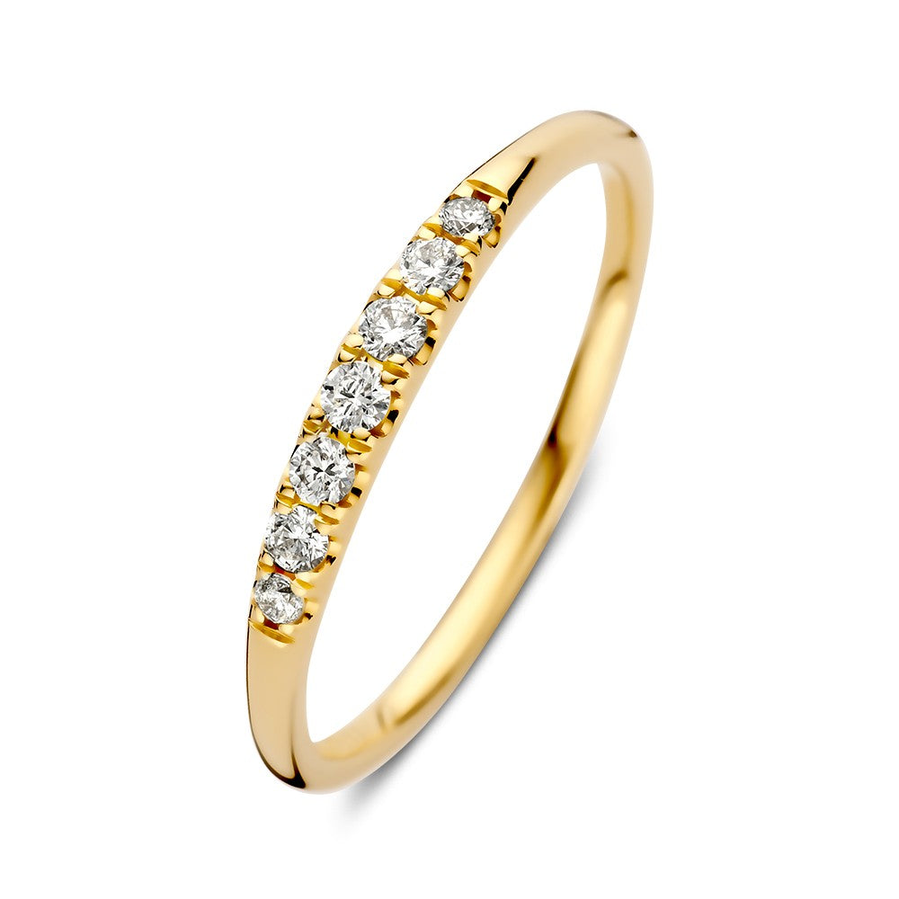 Bague en or jaune avec brillants de 0,16 ct, design fin et élégant.