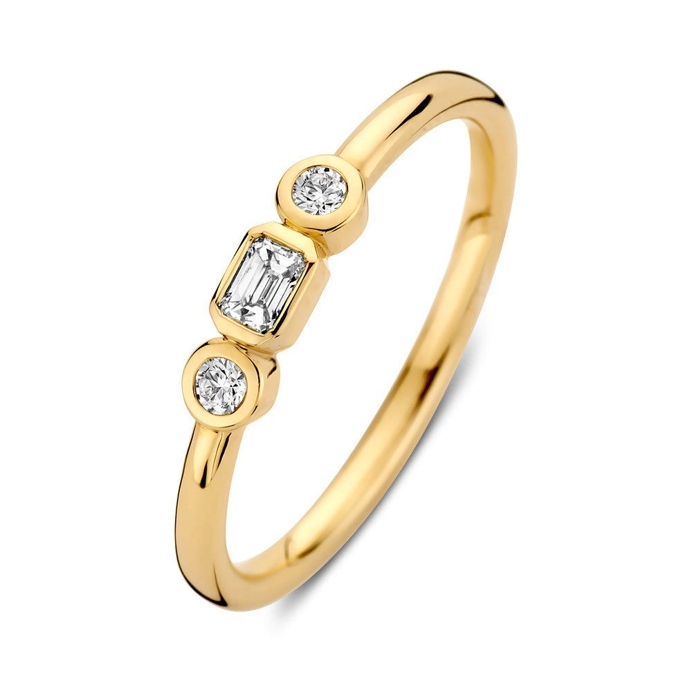 Bague en or jaune 14 carats avec émeraude et diamants taille brillant.