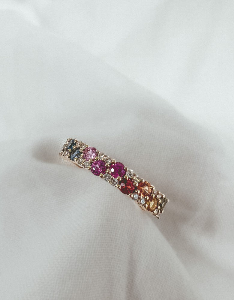 Bague en or jaune avec saphir arc-en-ciel et diamants – Luxe 14 carats pour femme