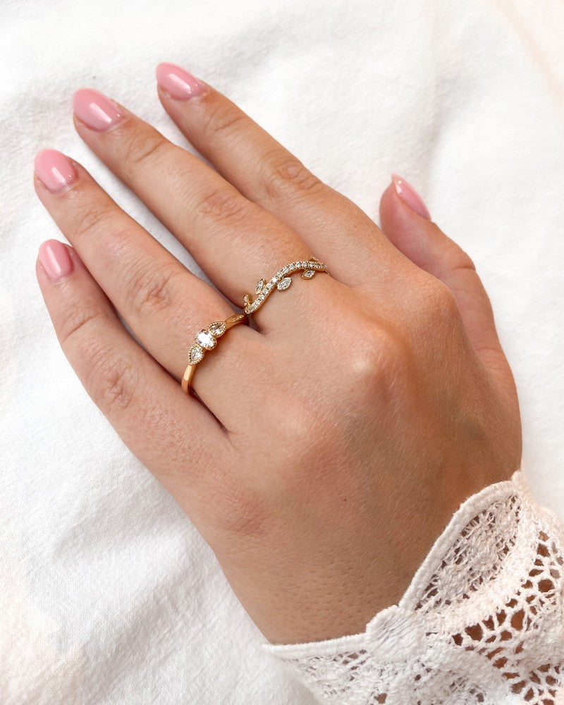 Bague Élégante en Or Jaune avec Design de Feuilles en Diamants – Or 14 Carats, 0.37ct Diamant
