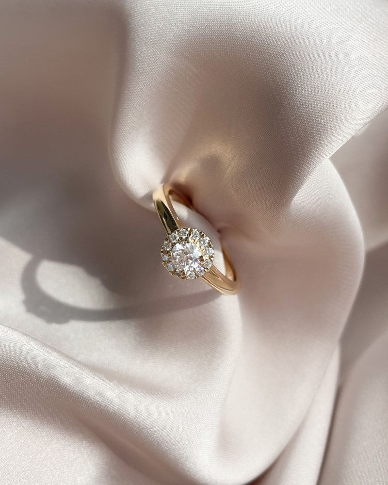 Superbe Bague Entourage en Or Jaune avec 0,32ct Diamant – Parfaitement Combinable