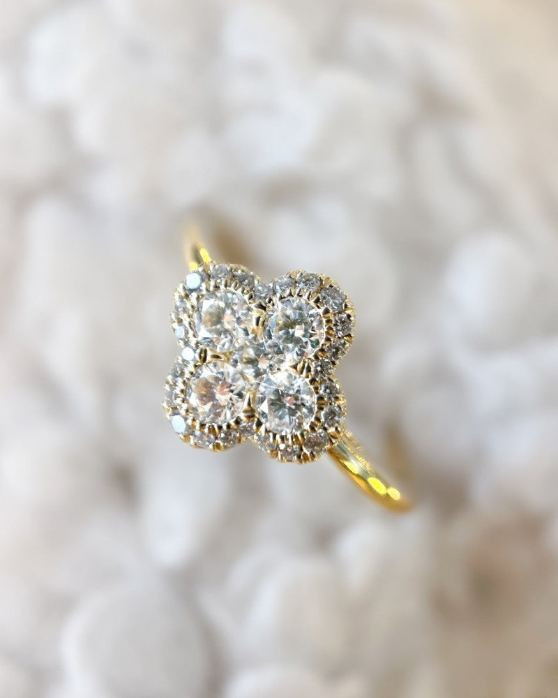 Bague or jaune brillant 0.48 crt.