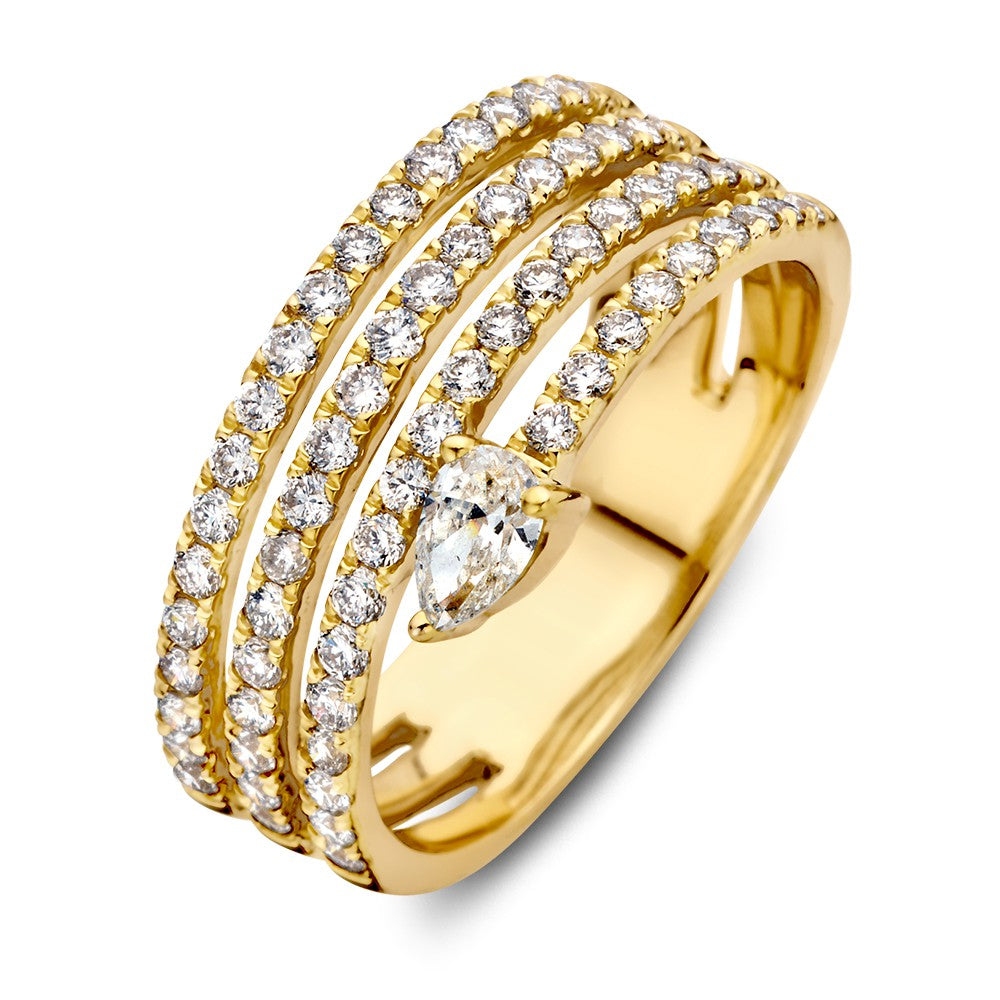 Bague en or jaune ornée de diamants, avec un design unique et un diamant en forme de poire de 0,98 ct.