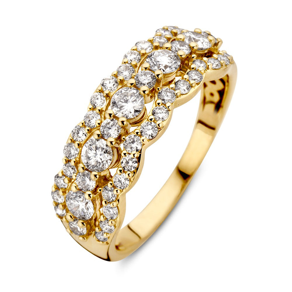 Bague en or jaune 14 carats ornée de diamants avec un design ondulé.