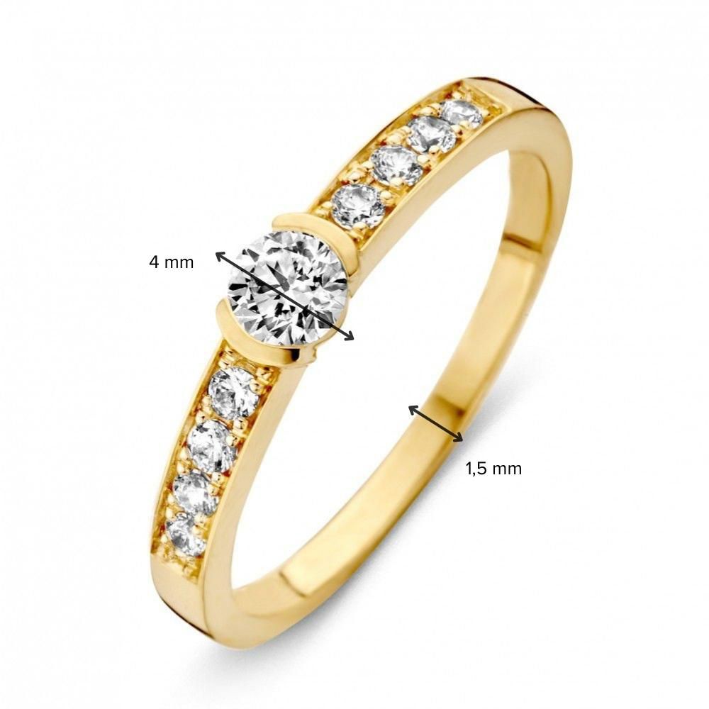 Bague en or jaune avec zircone : Élégance intemporelle