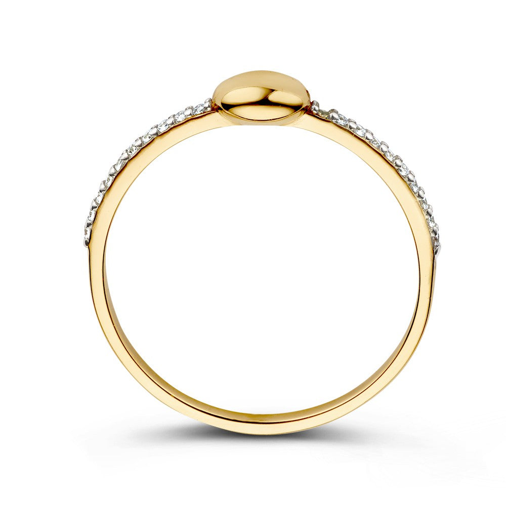 Bague en or jaune avec élément ovale et zircones – Élégance simple