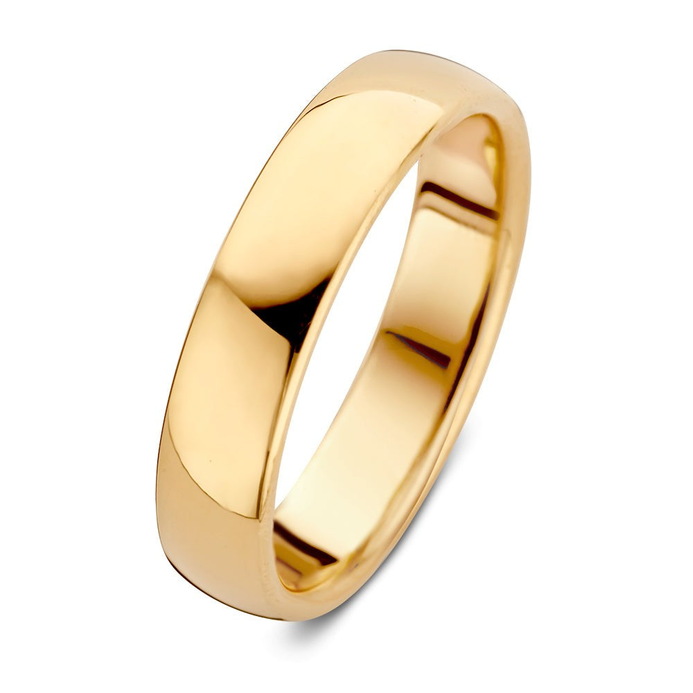 Bague en or jaune de 5 mm, finition lisse et brillante.