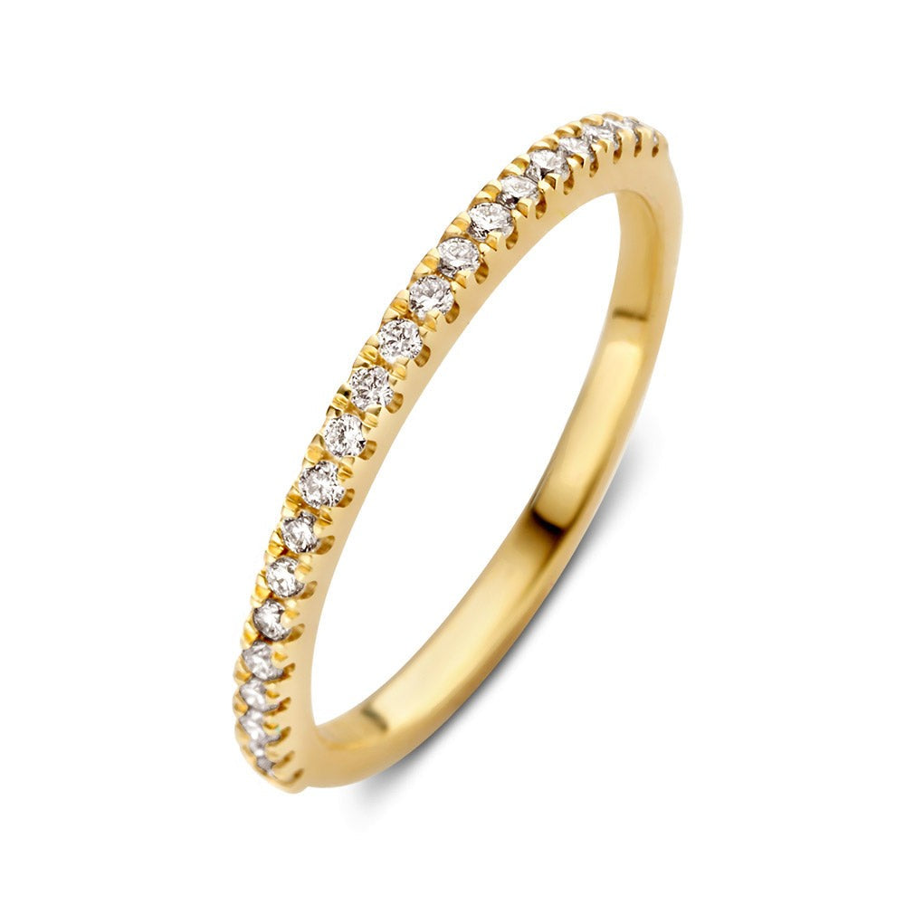 Bague en or jaune ornée de diamants de 0,20 ct, au design délicat et brillant.