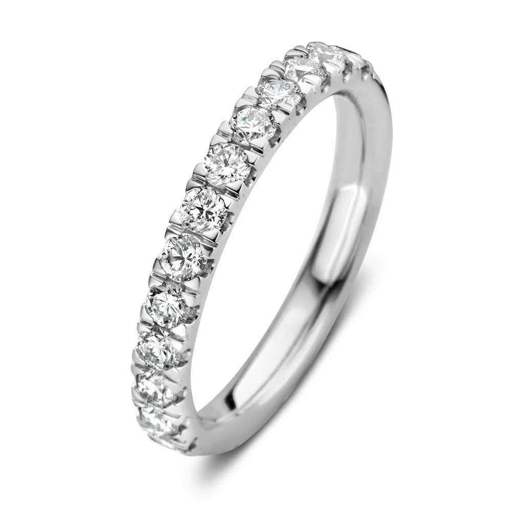 Bague en or blanc avec 0,86 carats de diamants brillants.