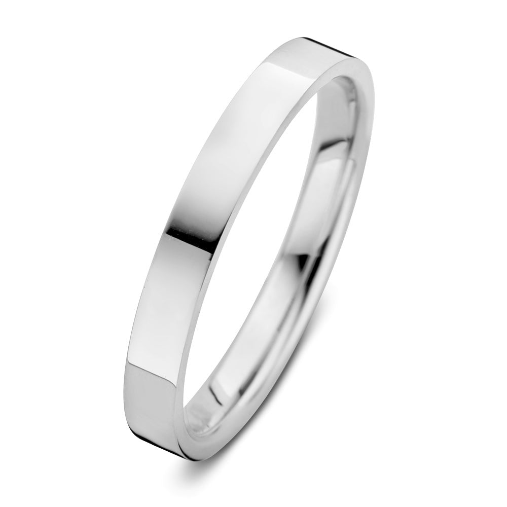 Bague en or blanc de 3 mm, au design simple et moderne.