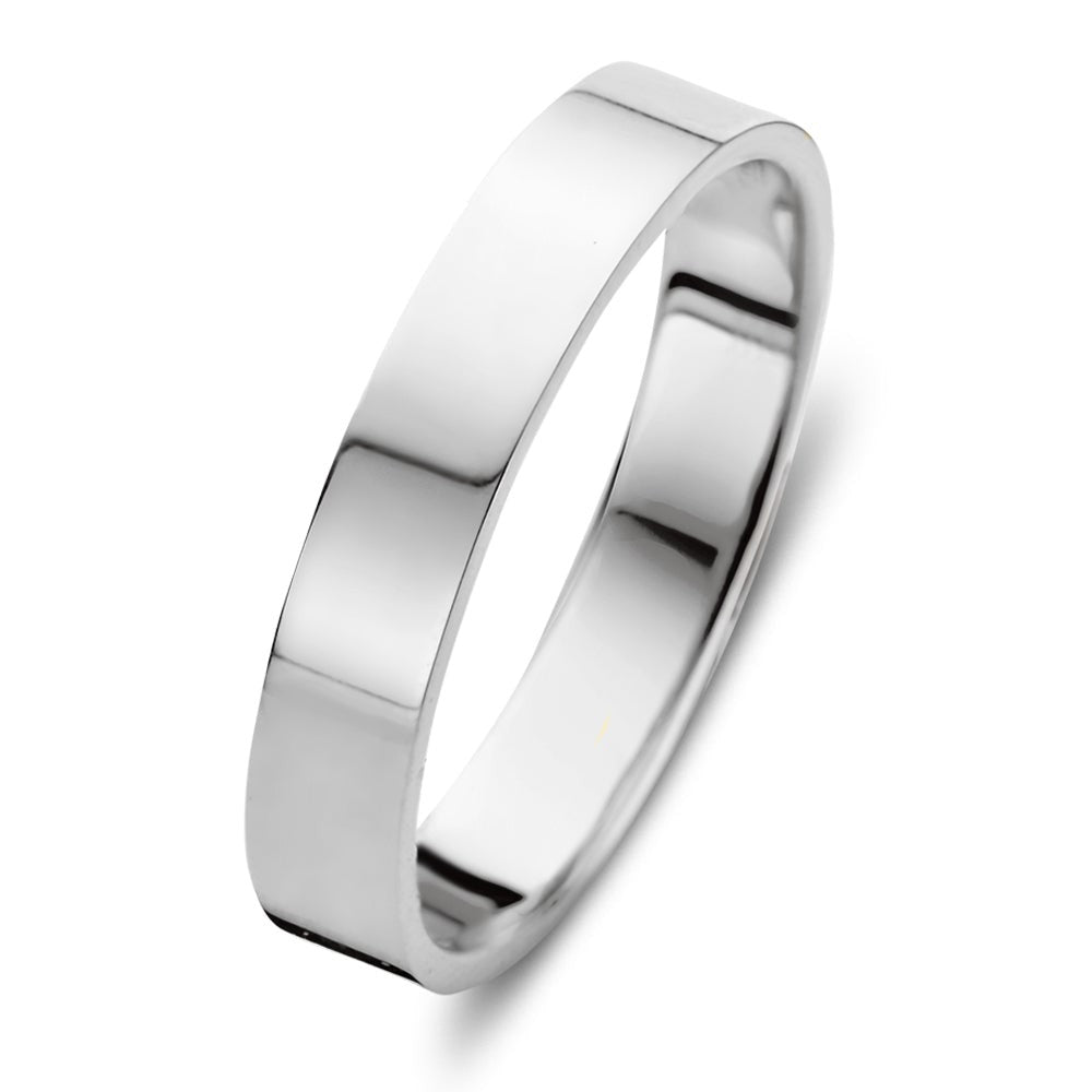 Bague en or blanc de 4 mm, finition lisse et brillante.