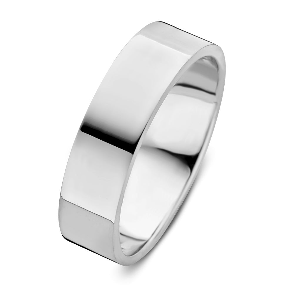 Bague en or blanc de 6 mm, finition lisse et brillante.