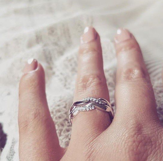Bague en or blanc 14 carats avec diamant de 0,15 carat