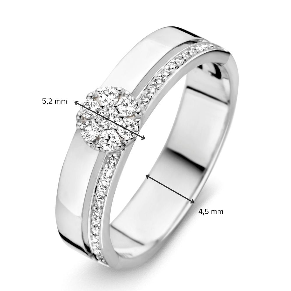Bague en or blanc 14 carats avec diamant brillant de 0,22 carat
