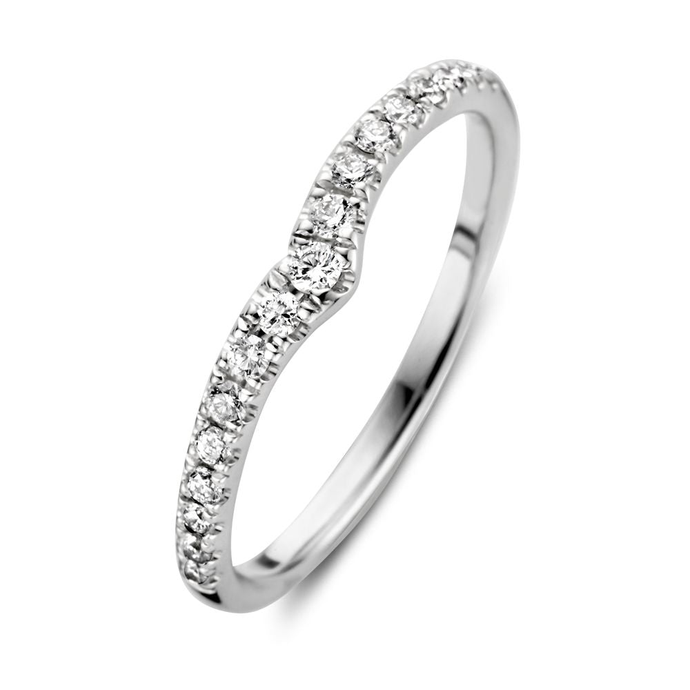 Bague en or blanc en forme de V ornée de diamants, avec un total de 0,25 crt.