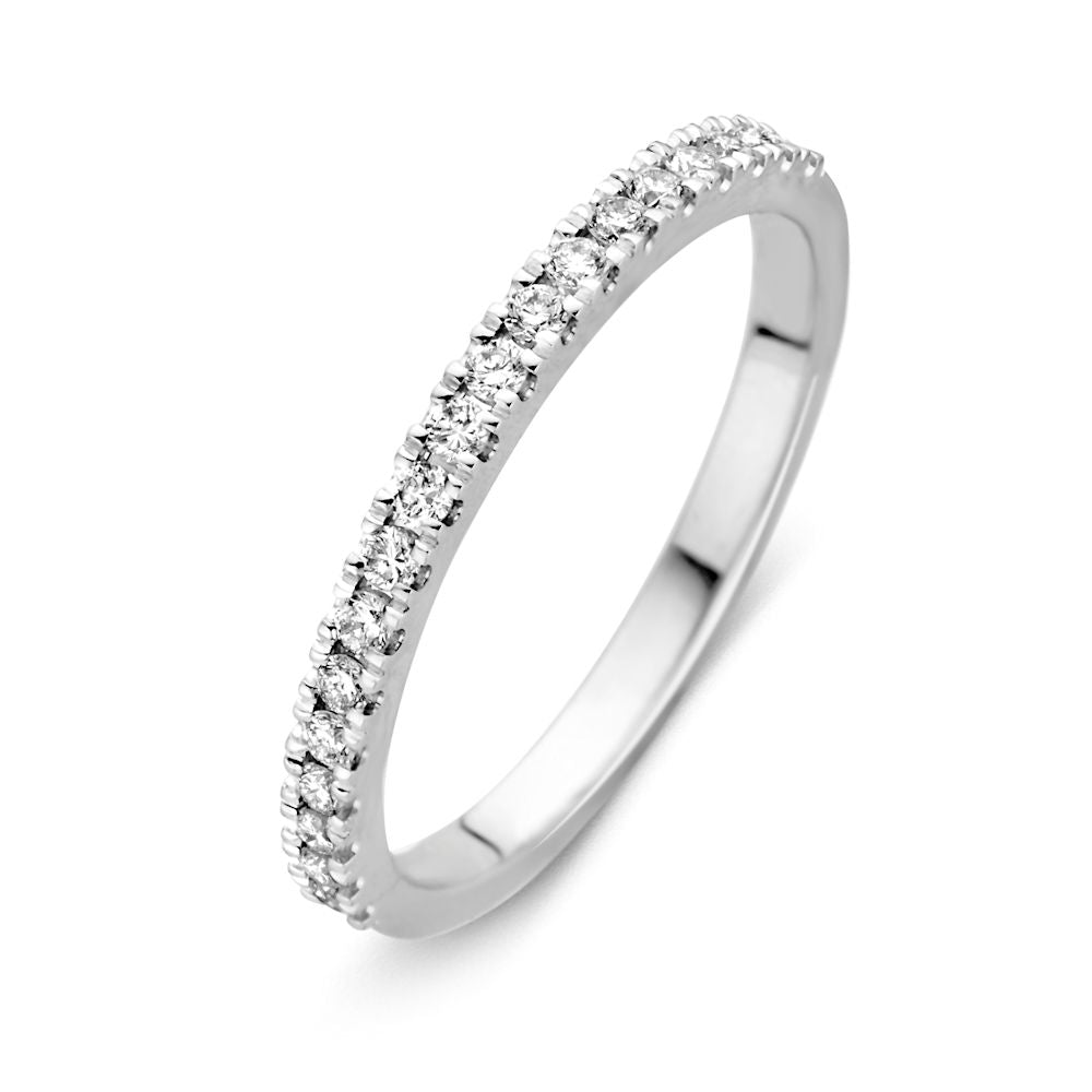 Bague en or blanc 14 carats ornée de diamants brillants sur toute la surface.