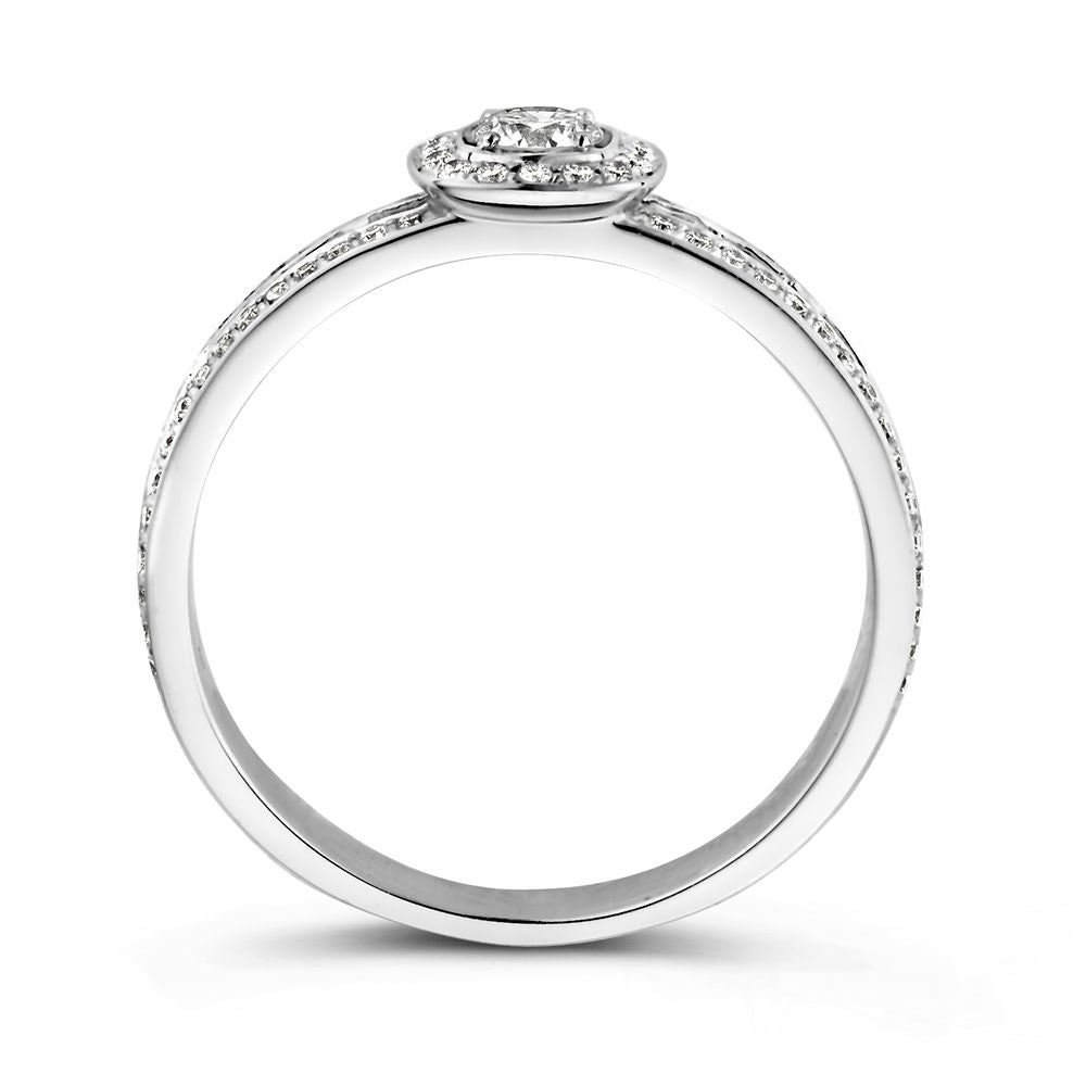 Bague classique halo époustouflante avec diamants de 0,55 carat dans un style moderne
