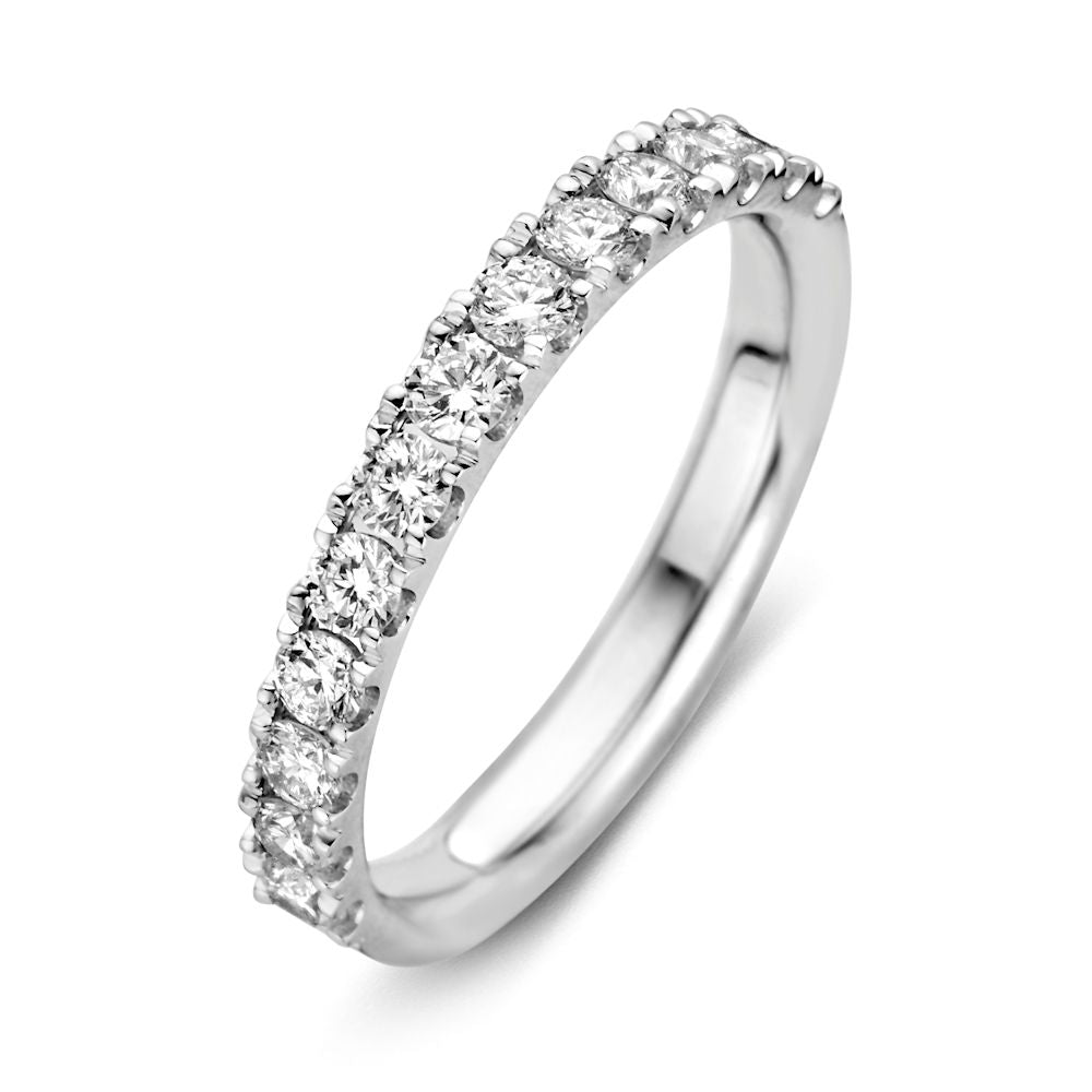 Bague en or blanc 14 carats ornée de diamants brillants.