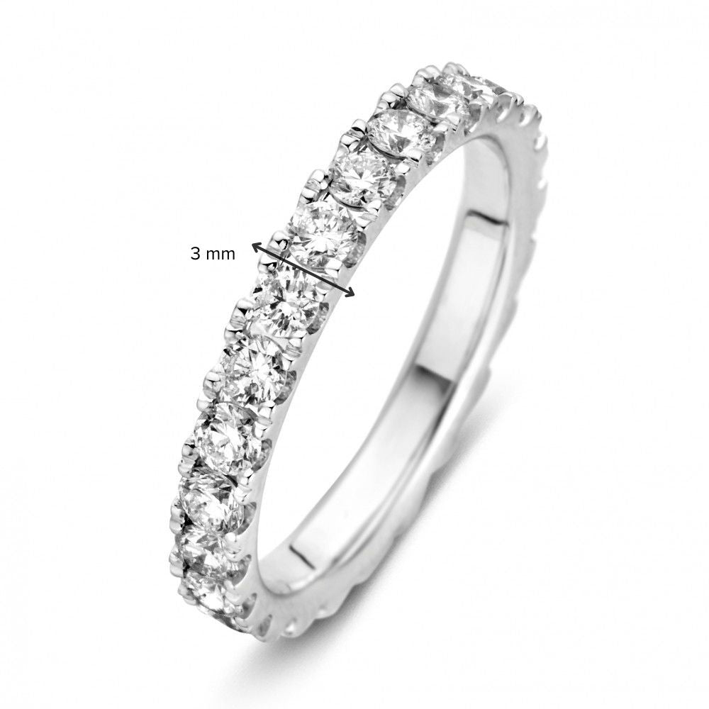 Bague Eternity en Or Blanc Élégante avec 1.50 Carat de Diamants