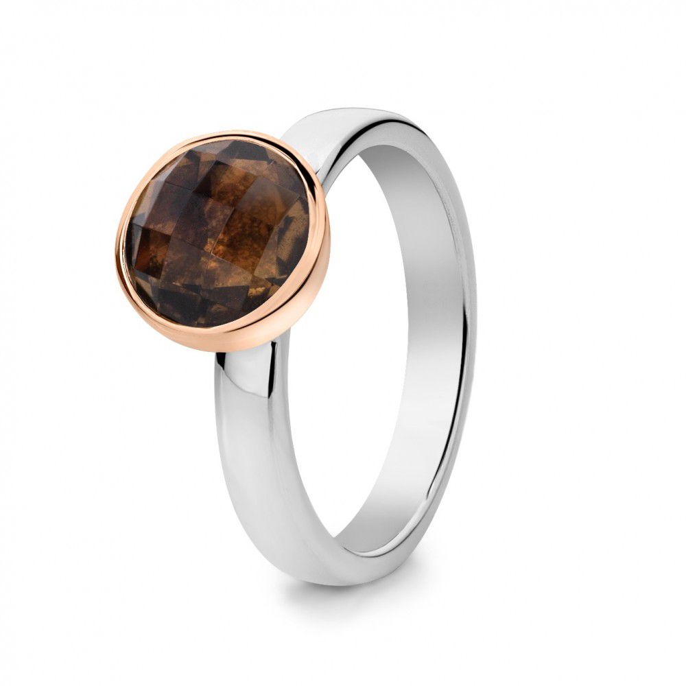 Bague en argent rhodié avec sertissage en or rose 14 carats et quartz fumé facetté.