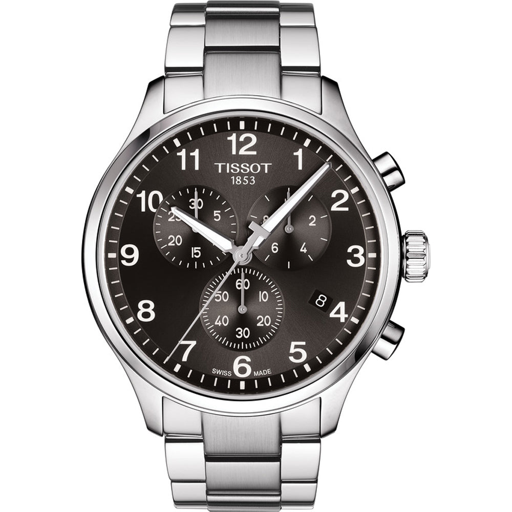 Montre Tissot Chrono XL Classic avec boîtier en acier inoxydable, cadran noir et bracelet en acier.