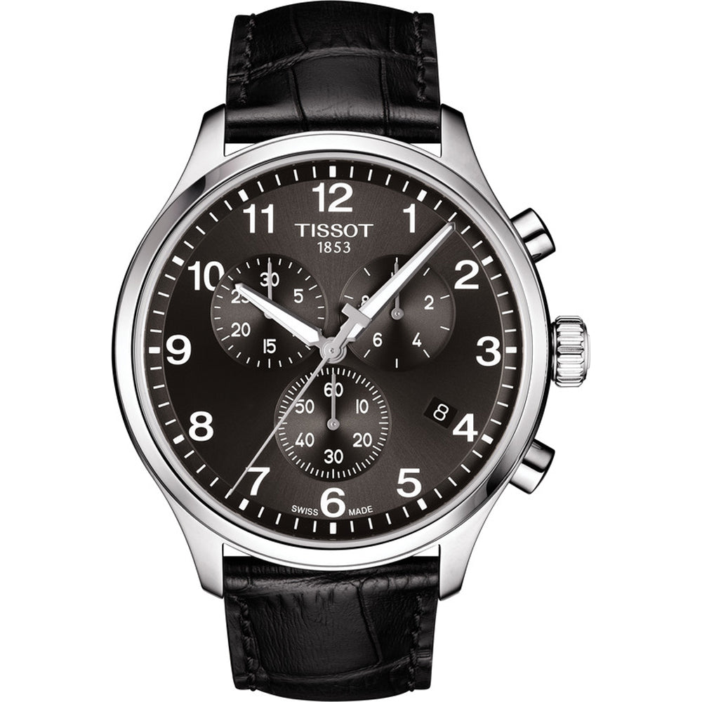 Montre Tissot Chrono XL Classic avec boîtier en acier inoxydable, cadran noir et bracelet en cuir noir.