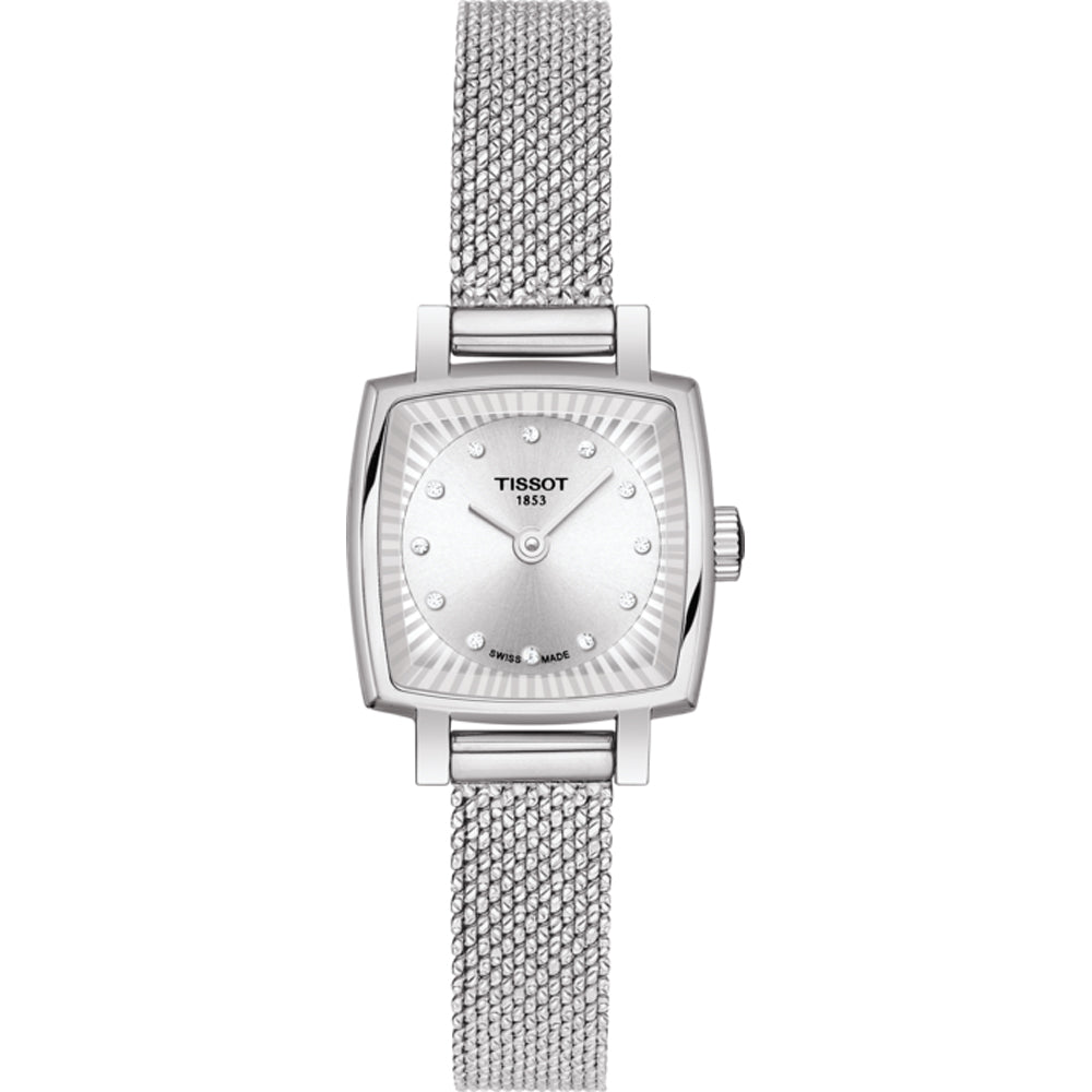 Montre Tissot à cadran argenté, boîtier carré en acier inoxydable et bracelet en maille.