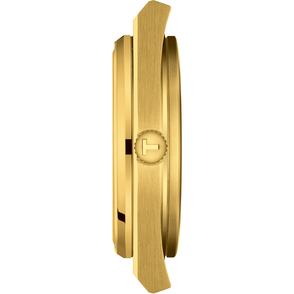 Zijaanzicht van de Tissot PRX gouden kast toont een slank, geborsteld metalen ontwerp met een kroon in reliëf met het Tissot T logo en duurzaam saffierglas.