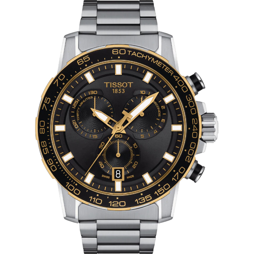 Montre Tissot Supersport Chrono avec boîtier en acier inoxydable, cadran noir et détails dorés.