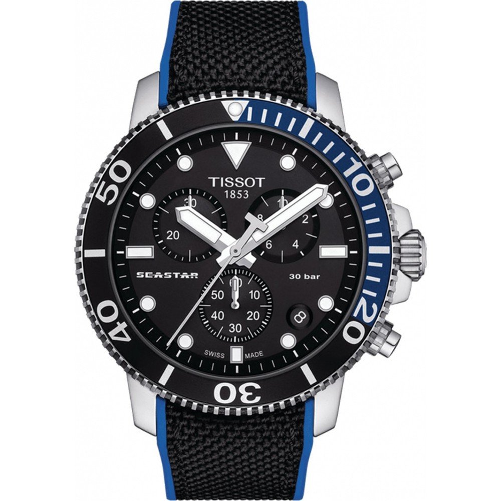 Montre Tissot Seastar 1000 Chronographe avec boîtier en acier inoxydable, cadran noir et bracelet en textile noir avec accents bleus.