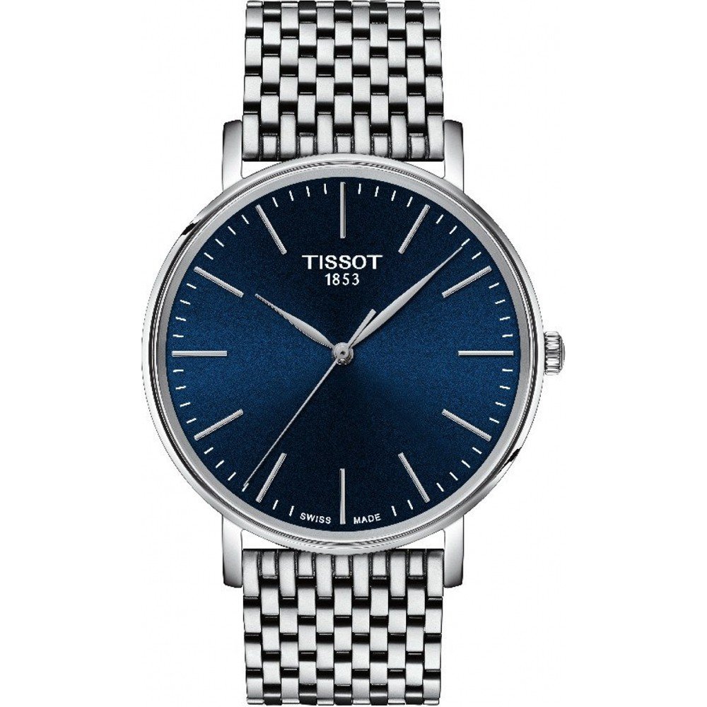 Montre Tissot Everytime de 40 mm avec un cadran bleu et un bracelet en acier inoxydable tressé.