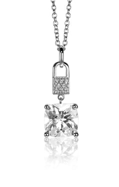 Pendentif en argent avec un cristal carré et un détail en strass.