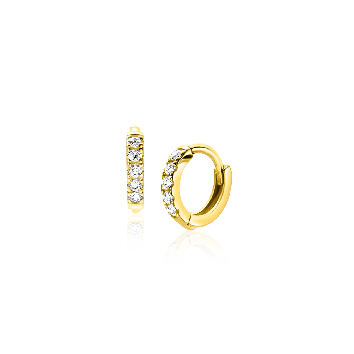Boucles d'oreilles dorées avec des cristaux brillants, en forme de créoles.