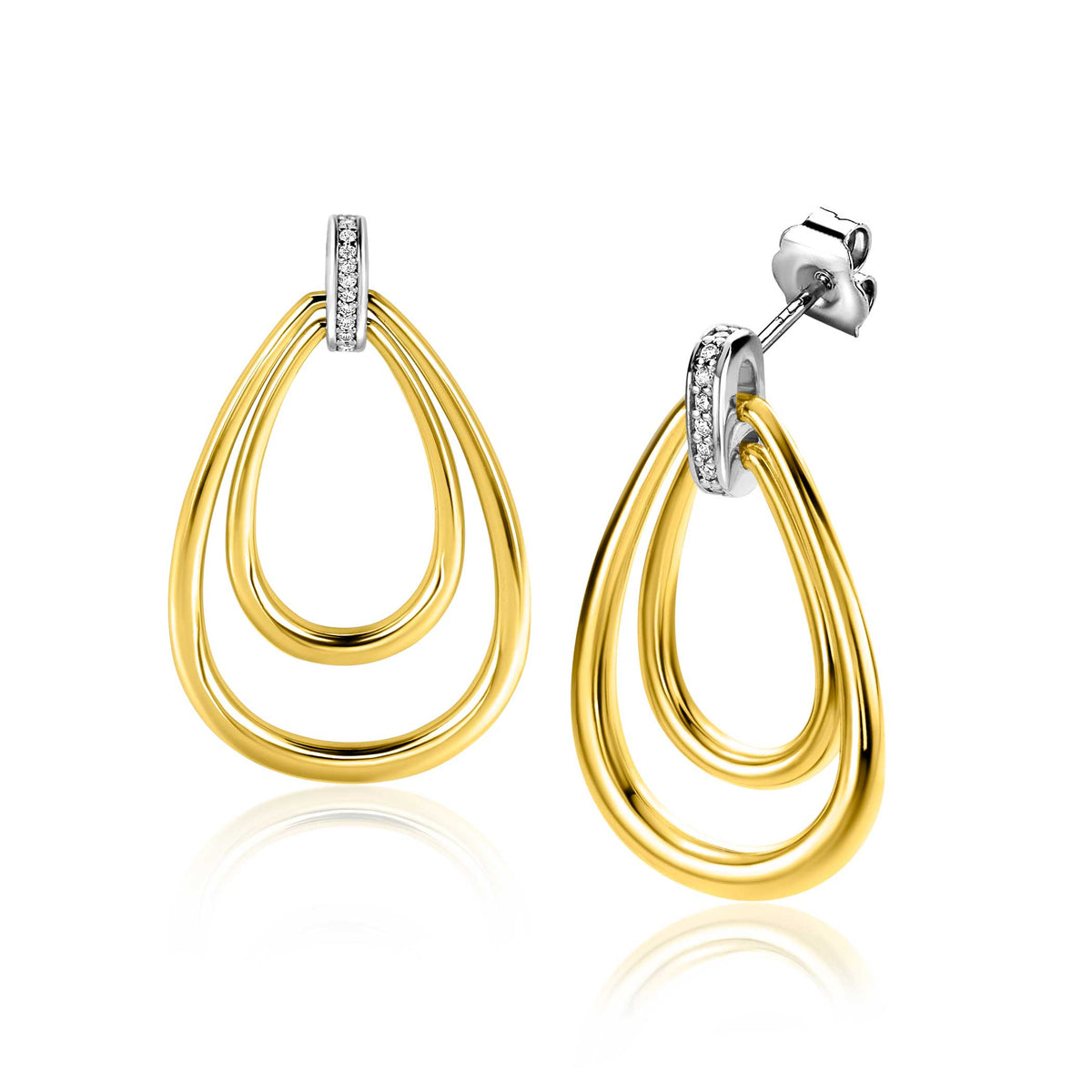Boucles d'oreilles dorées en forme de goutte avec des anneaux entrelacés et un détail en argent.