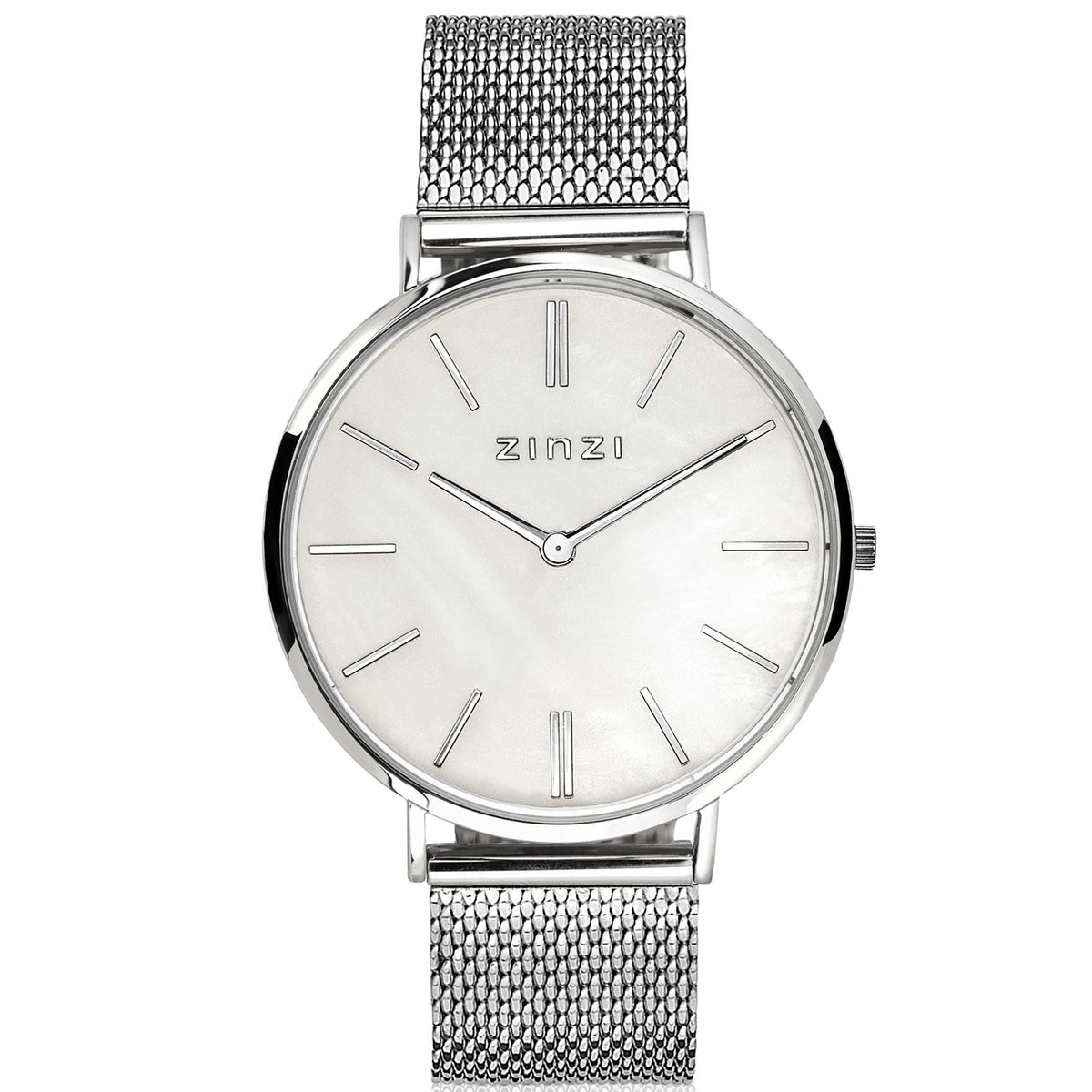 Montre argentée en acier avec un cadran blanc nacré et un bracelet en maille.