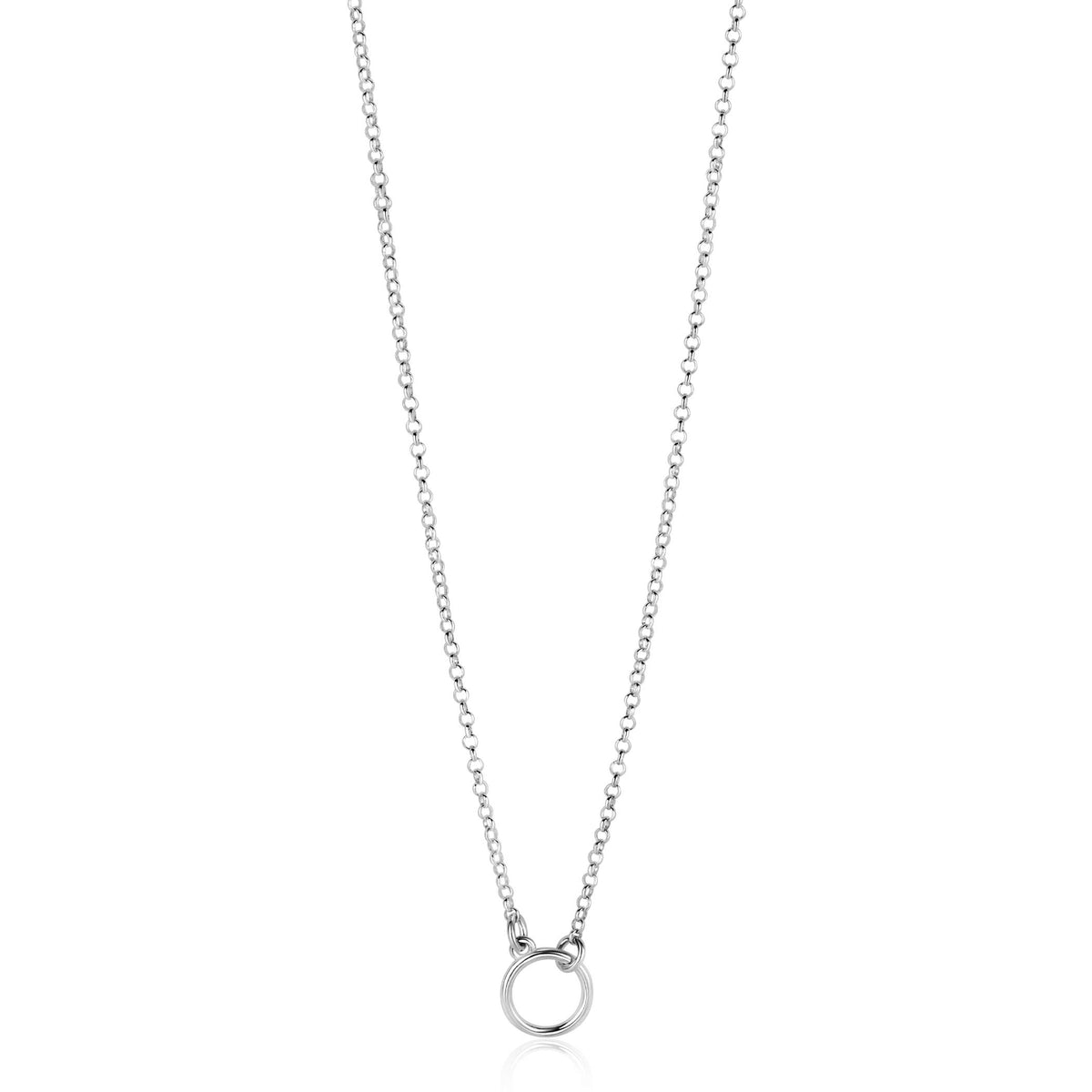 Collier en argent avec un pendentif en forme de cercle.