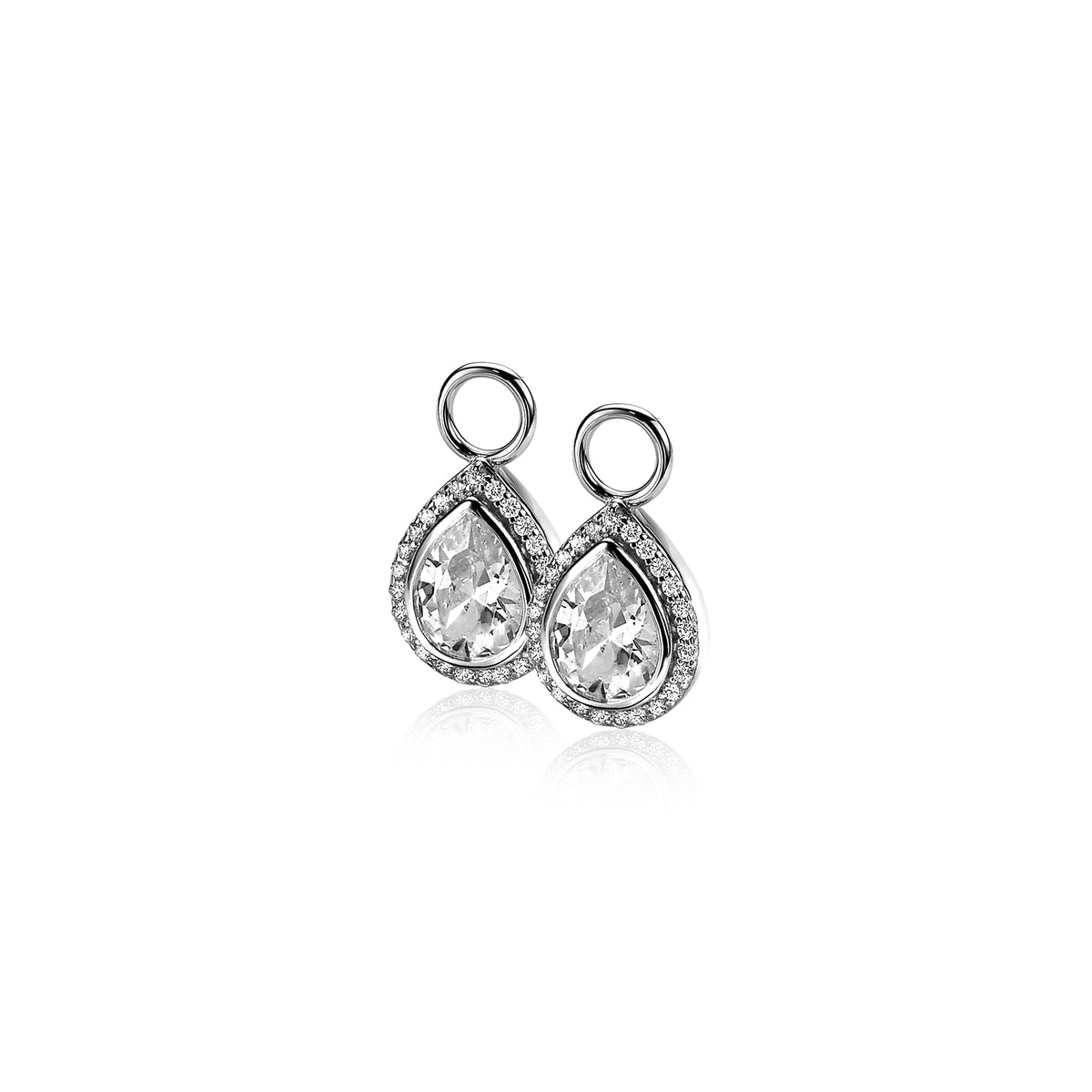 Boucles d'oreilles en argent avec des pierres en forme de goutte et des zircons.