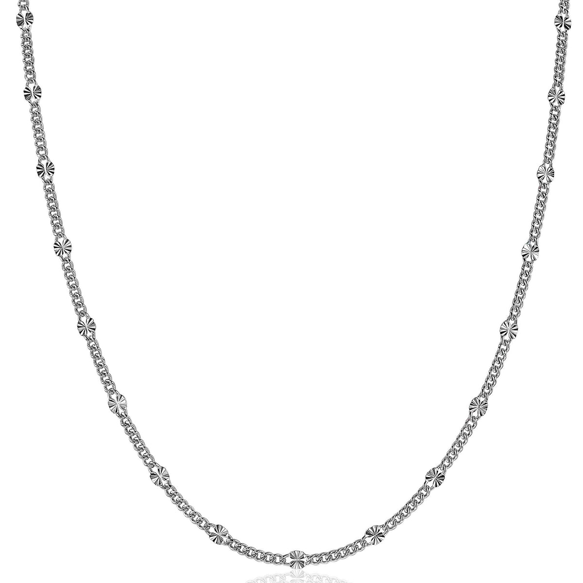 Collier en argent avec des maillons entrecoupés de petites perles.