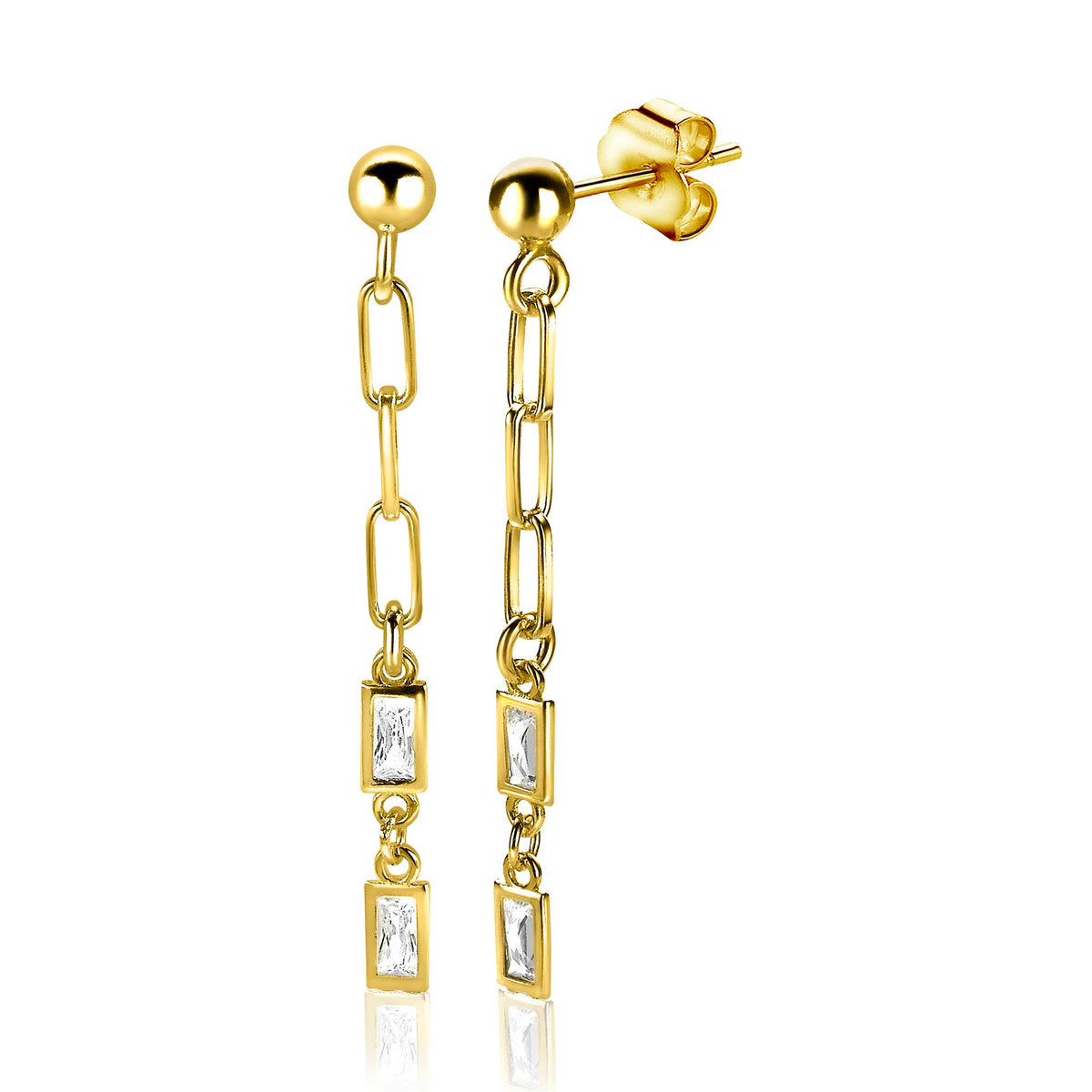 Boucles d'oreilles dorées avec des maillons et des pierres rectangulaires transparentes.