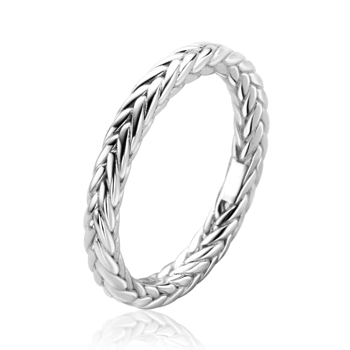 Zilveren ring met een gevlochten ontwerp en een glanzende afwerking.