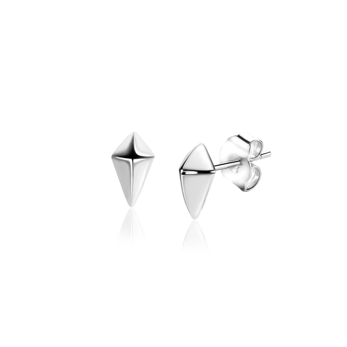 Boucles d'oreilles en argent en forme de pyramide, finition brillante.