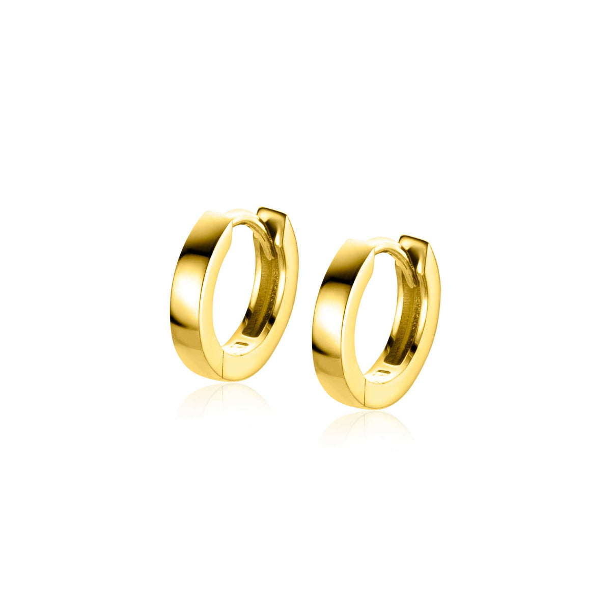 Boucles d'oreilles dorées en forme de créoles, finition lisse et brillante.