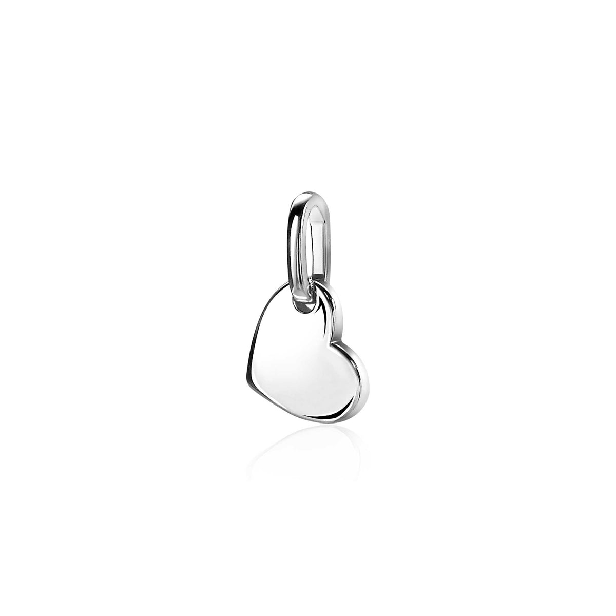 pendentif en argent en forme de cœur, finition lisse et brillante.