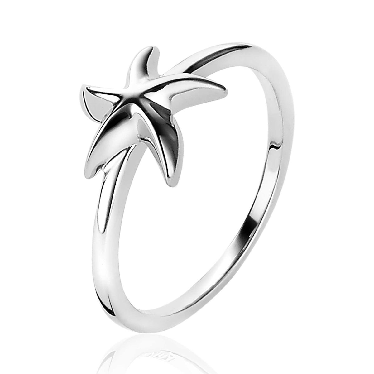 Bague en argent avec un motif de feuille stylisé.