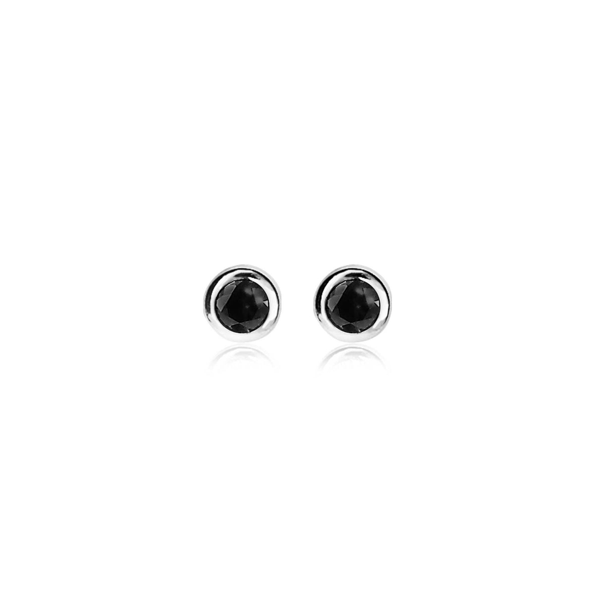 Boucles d'oreilles en argent avec pierres noires, design simple et élégant.