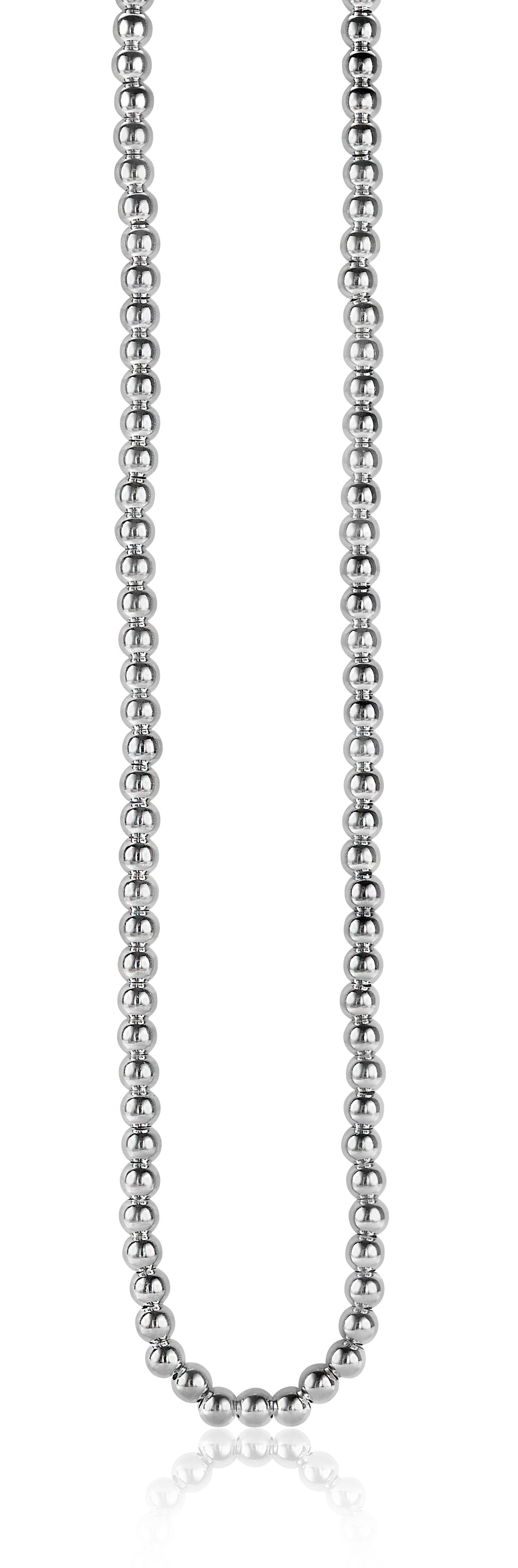 Collier en argent avec des perles rondes et brillantes.