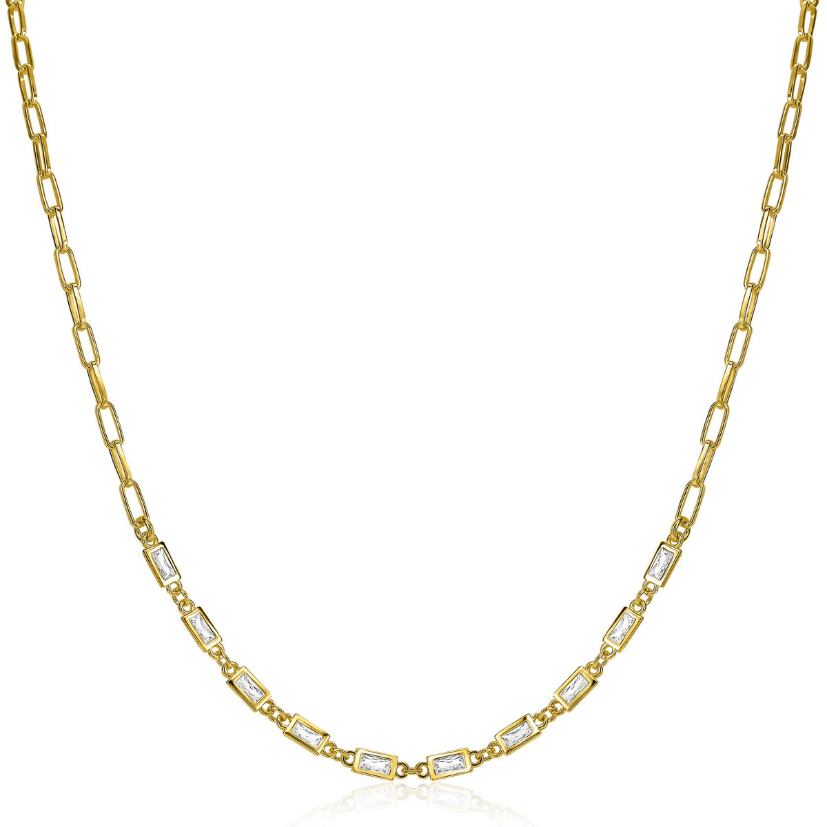 Collier doré avec maillons rectangulaires et détails en pierres.