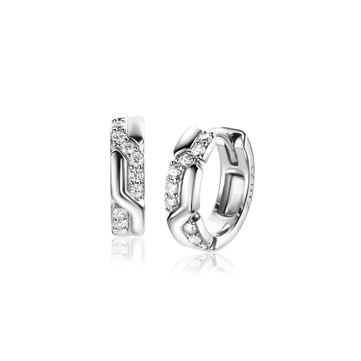 Boucles d'oreilles en argent avec des détails en zirconium, forme ronde et finition brillante.