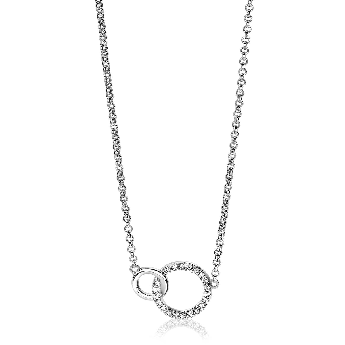 Collier en argent avec deux anneaux entrelacés, l'un serti de pierres brillantes.