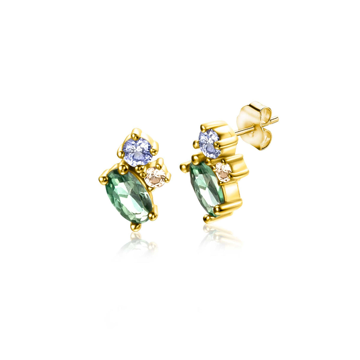 Boucles d'oreilles en or avec des pierres vertes et des accents violets.